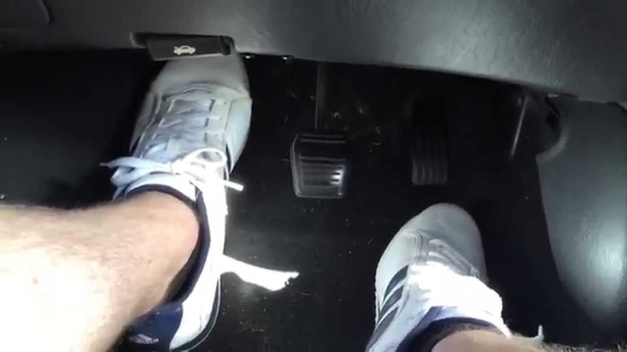 Do not let your foot on the clutch pedal