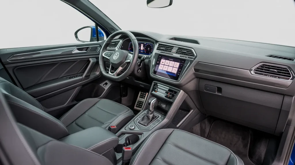 2024 Volkswagen Tiguan Interior